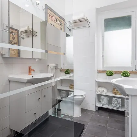 Classy 4Bdr Apartment With Balcony Lisboa